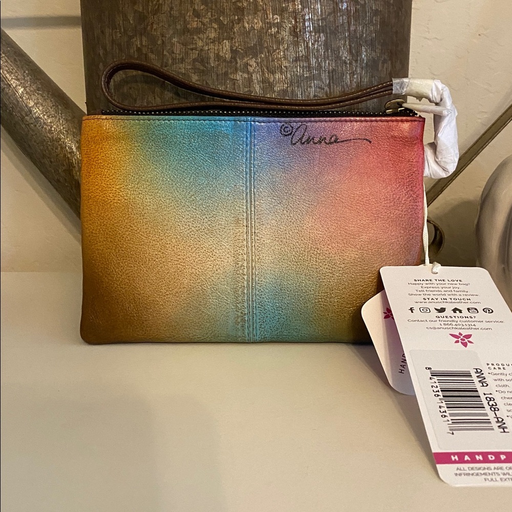 BNWT Anna by Anuschka handpainted leather Wristlet - Picture 5 of 9